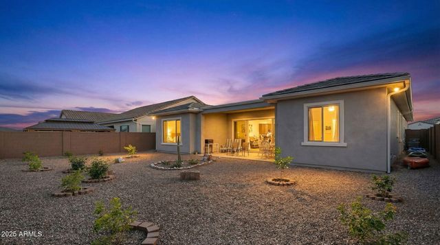 866 W FLATIRON Trail W, Apache Junction, AZ 85120