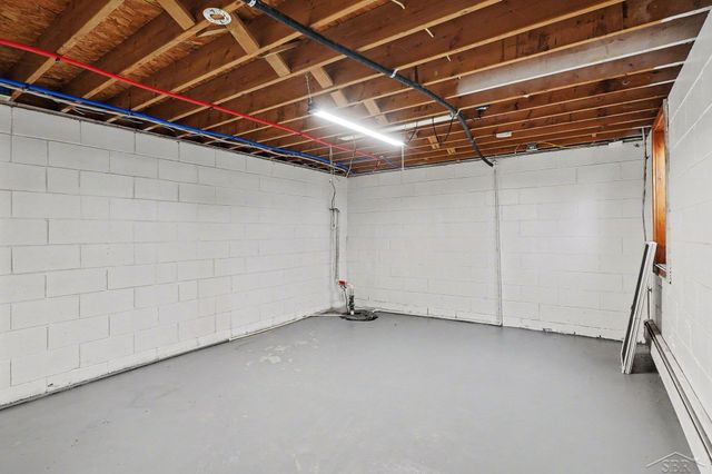 2148 E Wheeler Road, Bay City, MI 48706