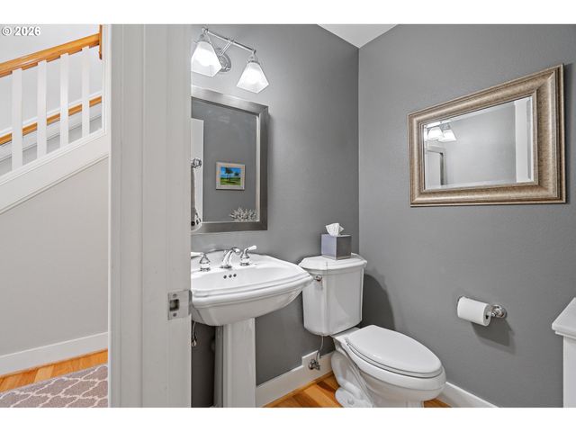 9223 Nw FINZER Ct, Portland, OR 97229