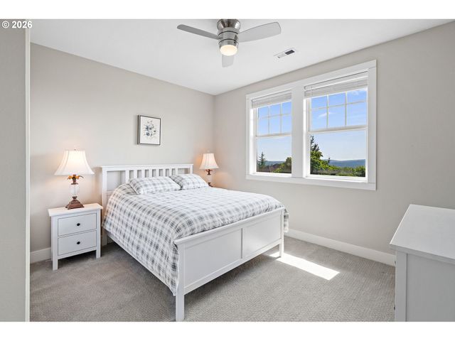 9223 Nw FINZER Ct, Portland, OR 97229