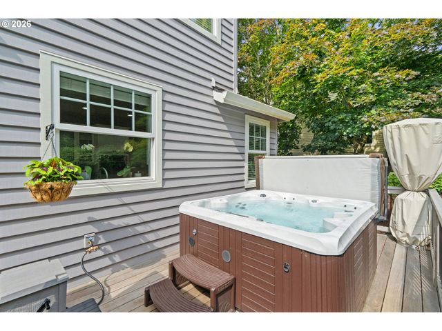 9223 Nw FINZER Ct, Portland, OR 97229