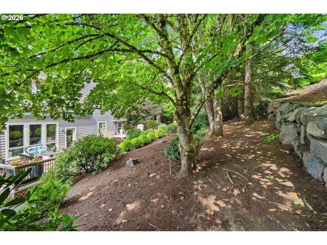 9223 Nw FINZER Ct, Portland, OR 97229