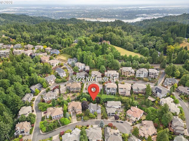 9223 Nw FINZER Ct, Portland, OR 97229