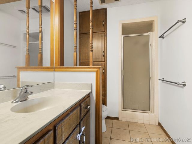 317 NE Autumn Court, Bartlesville, OK 74006