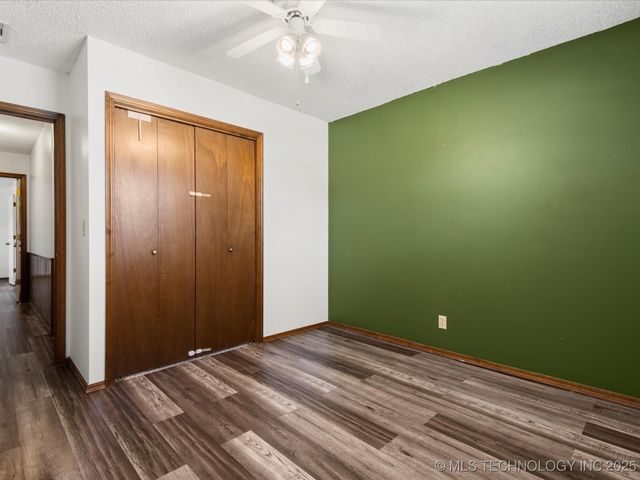 317 NE Autumn Court, Bartlesville, OK 74006