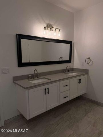 55 Calle Etopia, Rio Rico, AZ 85648