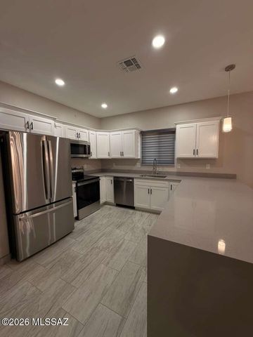 55 Calle Etopia, Rio Rico, AZ 85648