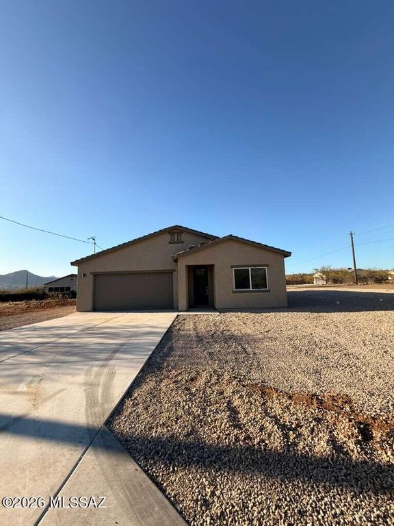 55 Calle Etopia, Rio Rico, AZ 85648