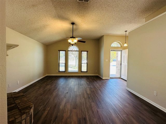 10405 Pleasant Mound, Fort Worth, TX 76108