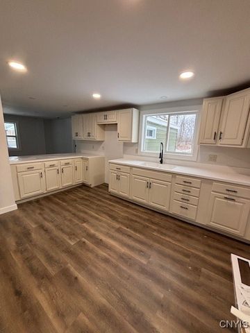 2919 East Brutus Street Road, Brutus, NY 13166