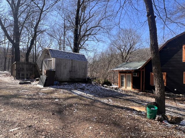 150 Oaks Road, Eucha, OK 74342