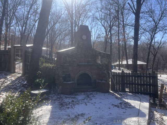 150 Oaks Road, Eucha, OK 74342