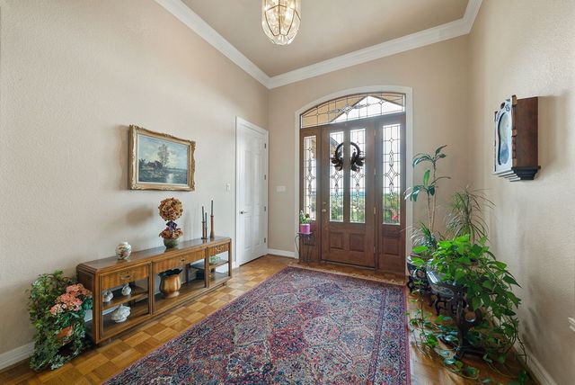 305 Lakewood Dr, Kerrville, TX 78028