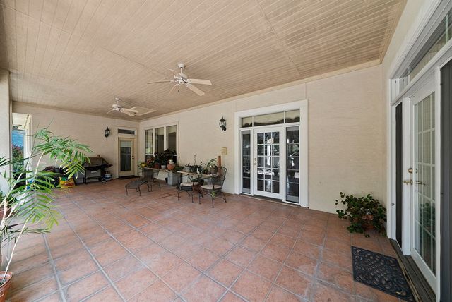 305 Lakewood Dr, Kerrville, TX 78028