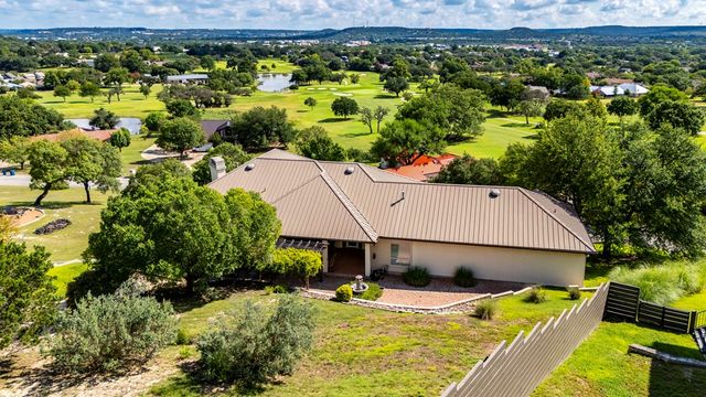 305 Lakewood Dr, Kerrville, TX 78028