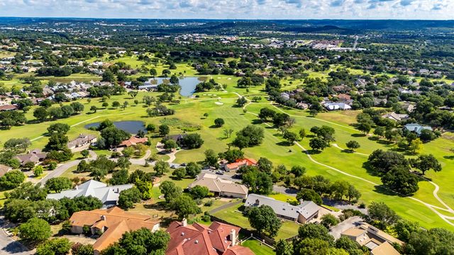 305 Lakewood Dr, Kerrville, TX 78028