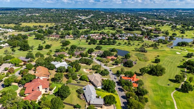 305 Lakewood Dr, Kerrville, TX 78028