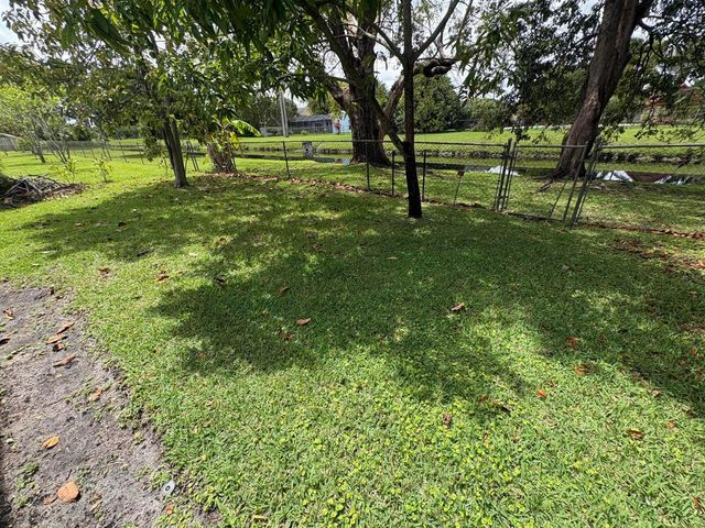 1401 NW 75th Terrace, Plantation, FL 33313