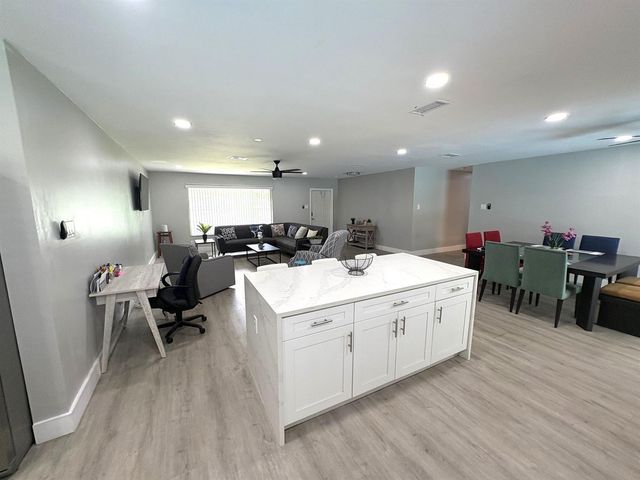 1401 NW 75th Terrace, Plantation, FL 33313