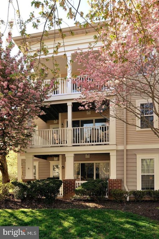 Image 1 of property listing at 13103 MILLHAVEN PL #8-E, Germantown, MD 20874