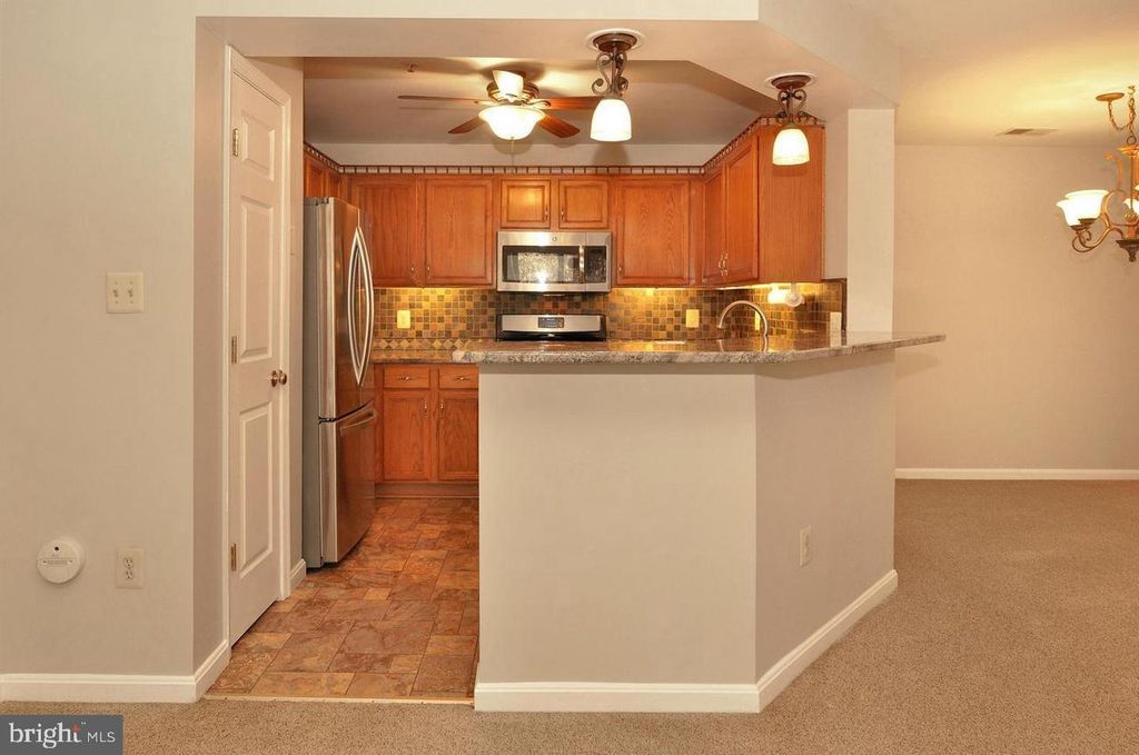 Image 11 of property listing at 13103 MILLHAVEN PL #8-E, Germantown, MD 20874