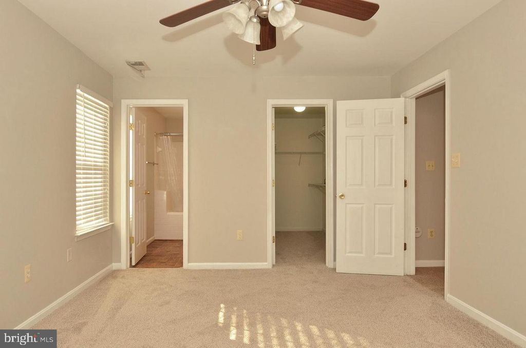 Image 14 of property listing at 13103 MILLHAVEN PL #8-E, Germantown, MD 20874