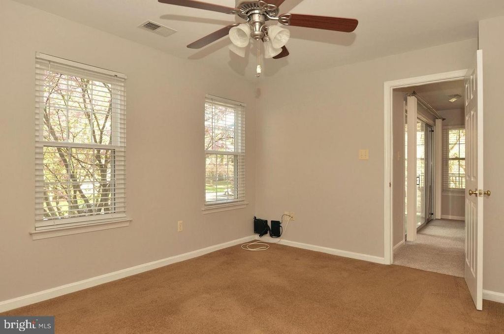 Image 19 of property listing at 13103 MILLHAVEN PL #8-E, Germantown, MD 20874