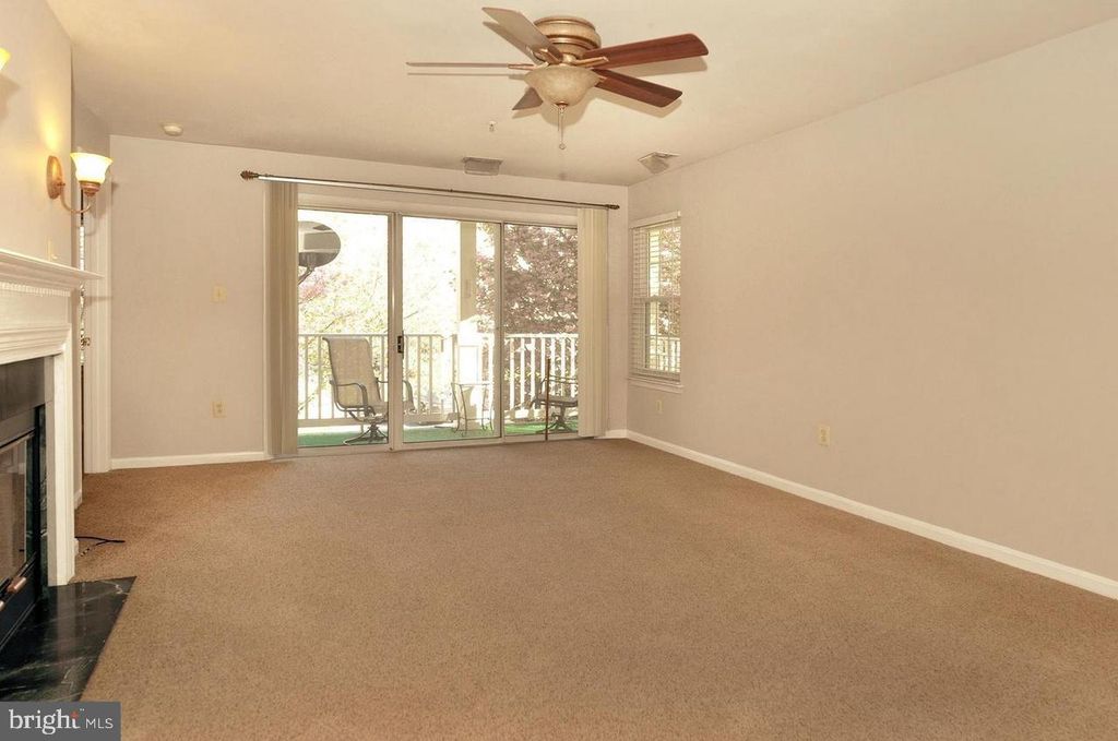 Image 3 of property listing at 13103 MILLHAVEN PL #8-E, Germantown, MD 20874