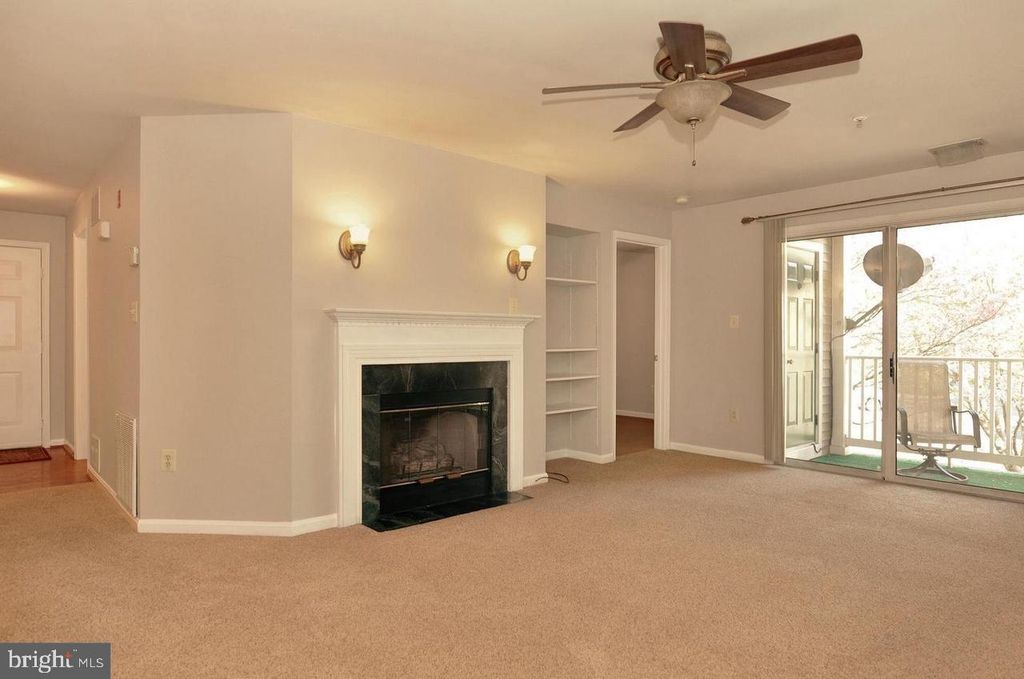 Image 4 of property listing at 13103 MILLHAVEN PL #8-E, Germantown, MD 20874