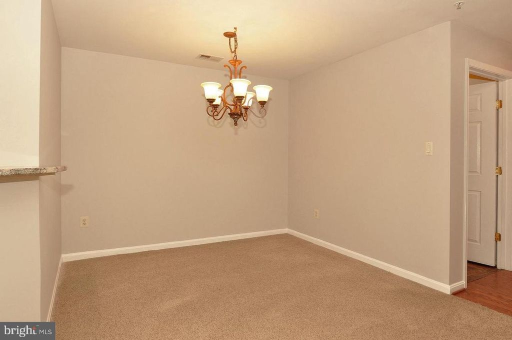 Image 8 of property listing at 13103 MILLHAVEN PL #8-E, Germantown, MD 20874