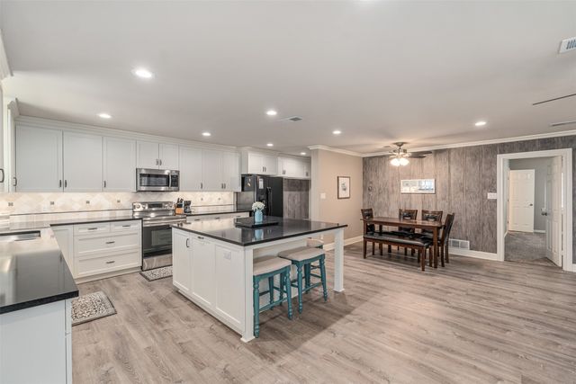 8014 Blue Bird Lane, Athens, TX 75752