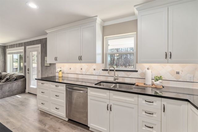 8014 Blue Bird Lane, Athens, TX 75752