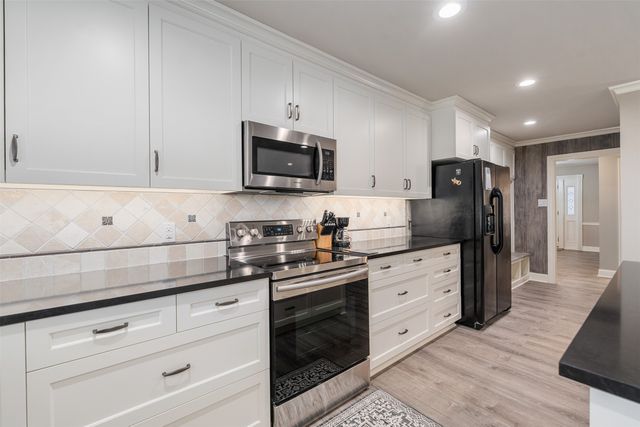 8014 Blue Bird Lane, Athens, TX 75752