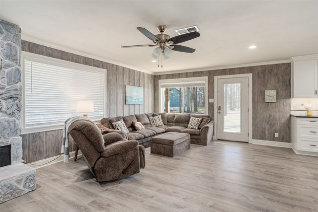 8014 Blue Bird Lane, Athens, TX 75752