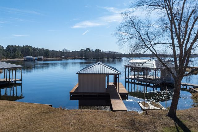 8014 Blue Bird Lane, Athens, TX 75752