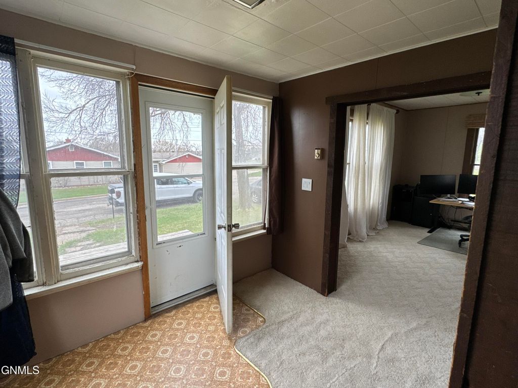 710 & 720 5th Street NW, Valley City, ND 58072 photo 3