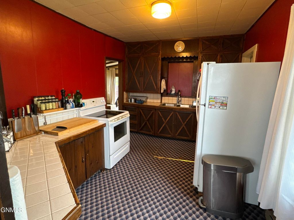 710 & 720 5th Street NW, Valley City, ND 58072 photo 6