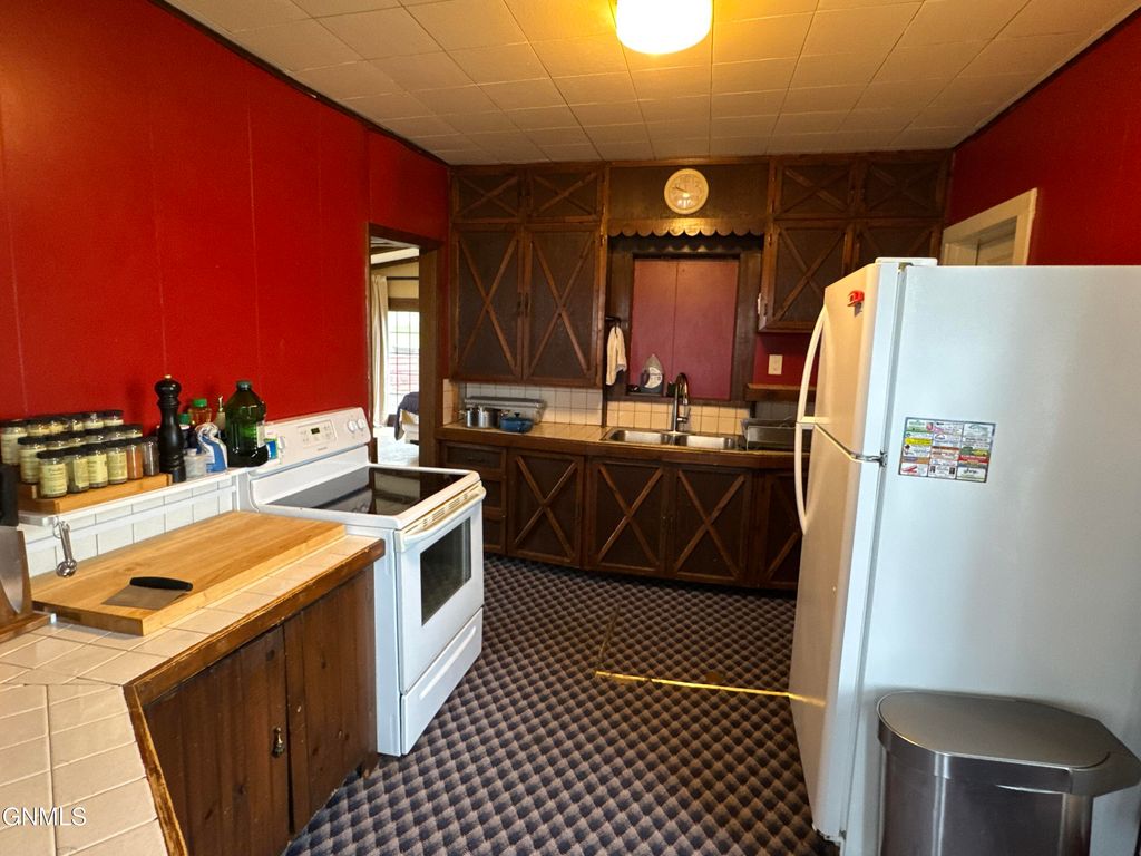 710 & 720 5th Street NW, Valley City, ND 58072 photo 9