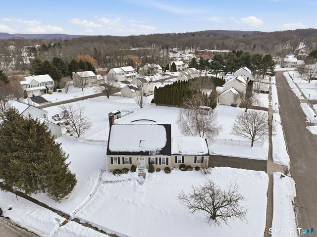 122 Baldwin Drive, Middletown, CT 06457