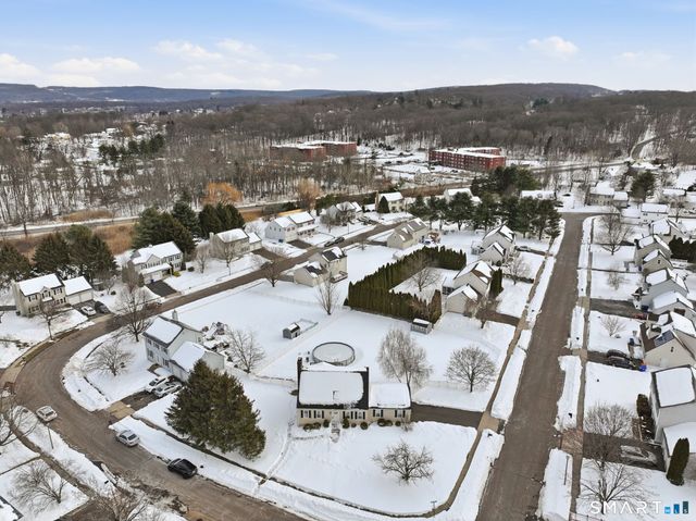 122 Baldwin Drive, Middletown, CT 06457