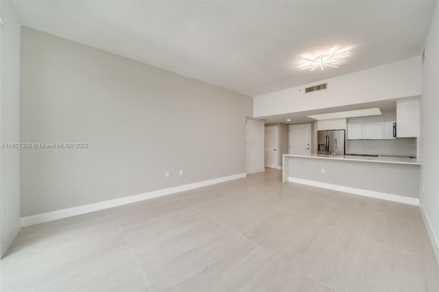 140 S Dixie Hwy 1007, Hollywood, FL 33020