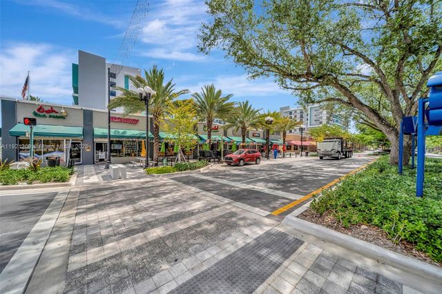 140 S Dixie Hwy 1007, Hollywood, FL 33020