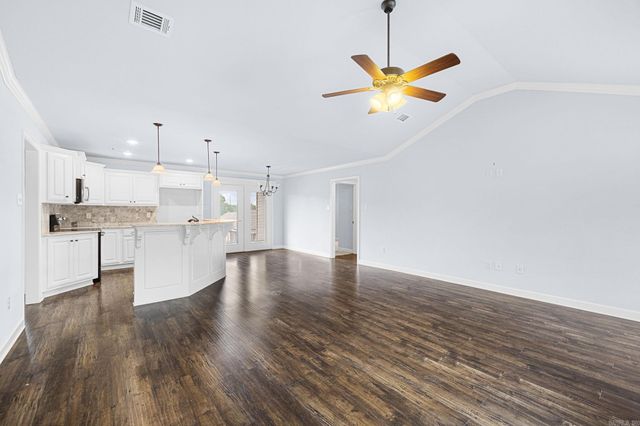 337 Austin Creek Dr, Austin, AR 72007