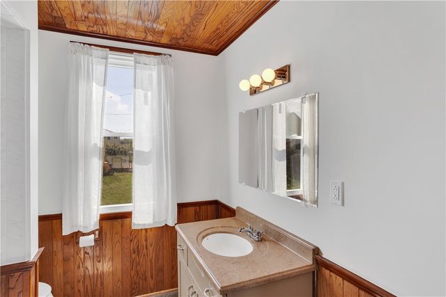 2355 E Beckert Ave, Reserve, PA 15212