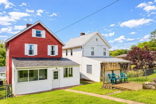 2355 E Beckert Ave, Reserve, PA 15212