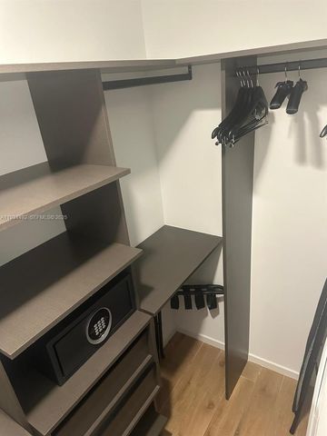 398 NE 5th St 3403, Miami, FL 33132