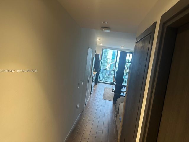 398 NE 5th St 3403, Miami, FL 33132