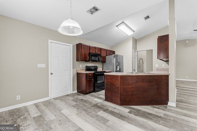 132 Lake Victoria Drive, Kingsland, GA 31548