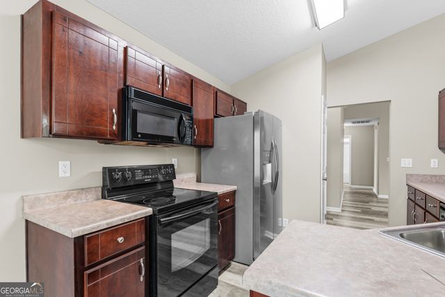 132 Lake Victoria Drive, Kingsland, GA 31548