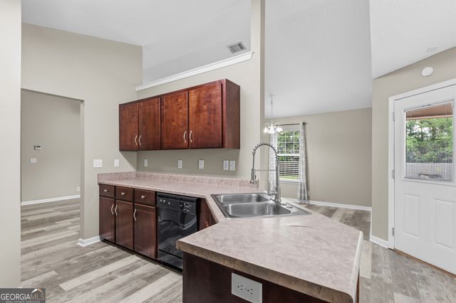 132 Lake Victoria Drive, Kingsland, GA 31548